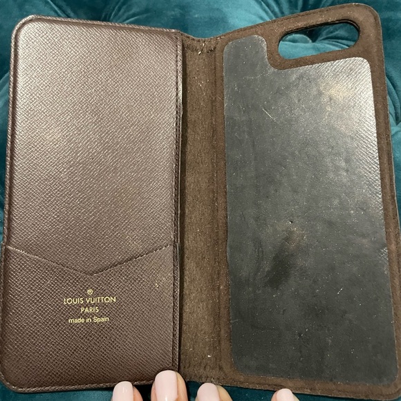 iPhone case - Picture 2 of 4